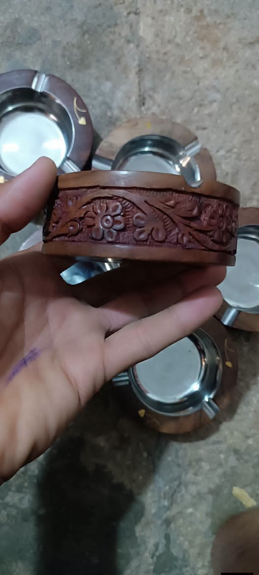 السلام عليكم
عمي كلها ب80 الف ويا التوصيل
ماكو هيچ اسعار بكل العراق بس عندي ضرف واريد ابيعها

ملائكة عدد 4 عجينة
اعلام العراق مكتبية عدد 5
صياني نحاس عدد 2 وحدة لفض الجلالة اللّٰه والثانية مكتوبة نقش بالايد الذكرى ذكراك والقلب لا ينساك من مصباح الى مشتاق
هاونات نحاس بدون يدات عدد 2
كيلو غرام نحاس عدد 1
سيت مبخرة ونفاظات ما مستخدمة خشب اصلي يگولون جاوي وما اعرف بعد

تواصل خاص او واتساب ***********
