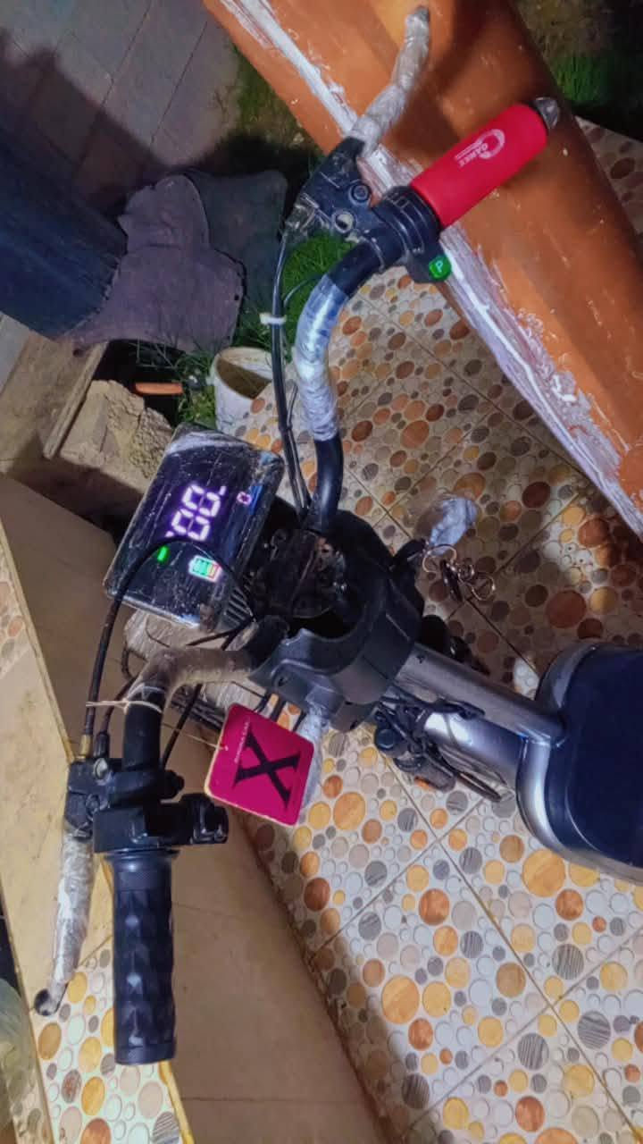سلام عليكم ماطور شحن لبيع ماطور نضيف حيل سعر 200و بي مجال هذ رقم مبايل *********** مكان كوير
