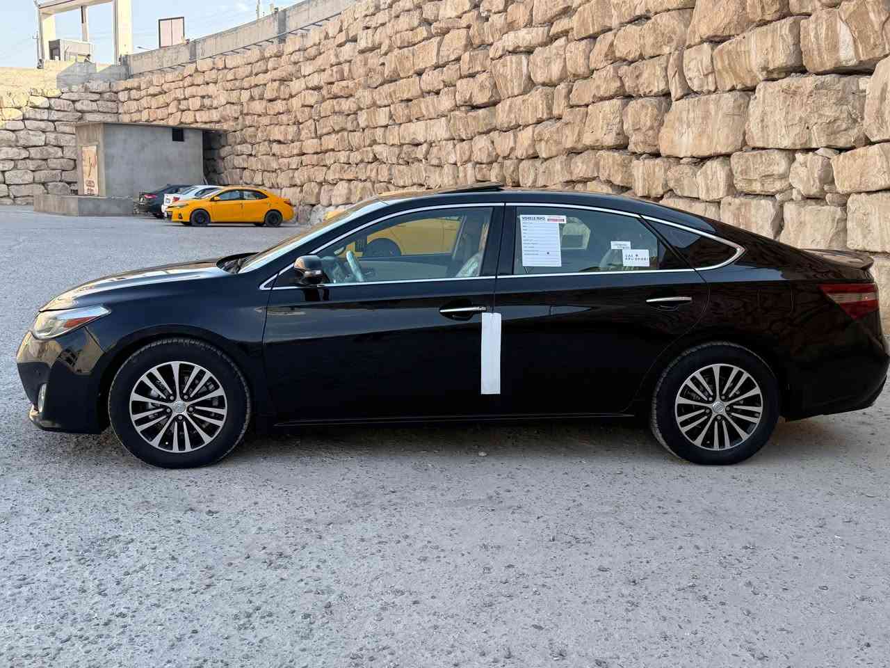 تويوتا افلون موديل ٢٠١٣ خليجي مواصفات ليمتد فول فول ١/١ لون اسود رقم اربيل دولي مميز شرط التحويل سلايت بصمة كشنات جلد و كهربائي وخزن ميمورى وتبريد و تدفئة تحكمات ستيرن تحديد سرعة وشفتات پرد خلفية شاشة وكامرة دوارة تبريد مركزي داخل اصفر وفورميكا بعد مواصفات ليمتد معروفة محرك v6 حجم ٣٥٠٠ گير ومحرك شرط برغي ما مفتوح حتى صوت رواجز مابي صدر امامي وخلفي ٤ تايرات كله جديد كل جسمه عالبلادي وشغال السيارة احلى من الصور بهواية بدون رصعات و شخوط وجلح مابيه فقط جاملغ امامي صبغ بدون اي ضربة ولا دواخل ولا ايرباك مكفولة من الدعامية للدعامية اب شرط بدون اي نقص السعر ١٦٥ وبيه مجال بسيط للشراي مكان السيارة كركوك كاتب كل التفاصيل اقرا المنشور كامل شراي خابرني وتدلل رقم الموبايل 
*********** كركوك, العراق
