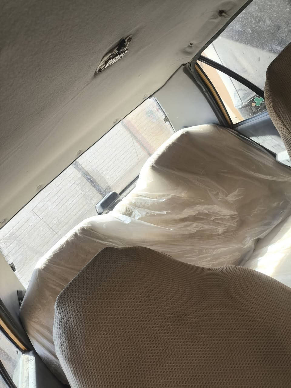 سابه موديل 2016 بيها ضربه بل جمرلغ طخه بسيطه بل باب خلفيه سياره كاعده خير من لله تبريدها بس غاز رقمها بغداد مشروع وطني محركها خير من لله رقمي وتساب *********** شراي 32بيها مجال شراي رسلني وتساب مستعجل على بيعه
