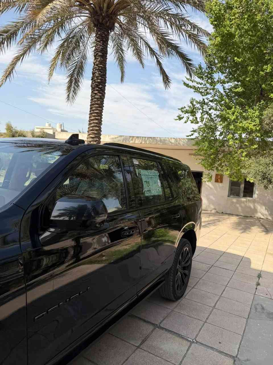 السلام عليكم جمسي دنلي  موديل 2022 خليجي وكاله المنصور كفاله عدا بارد بلجاملغ الخلفي المكينه مفتوحه مبدل بطل هنه كلهن هيج وكاله المنصور سياره رقم اربيل هزه جديده كلشي جديد احلئ من الصور مغلفه PPf عنوان السياره بغداد المشتل للاستفسار *********** حجي وسام 
السعر 430
