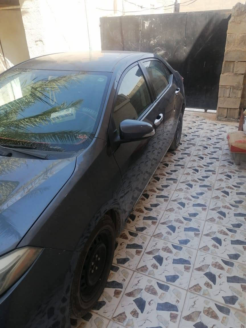 ١٦ بسمي السعر ١٢٥ وبيها شي قليل محرك كير شرط ***********
