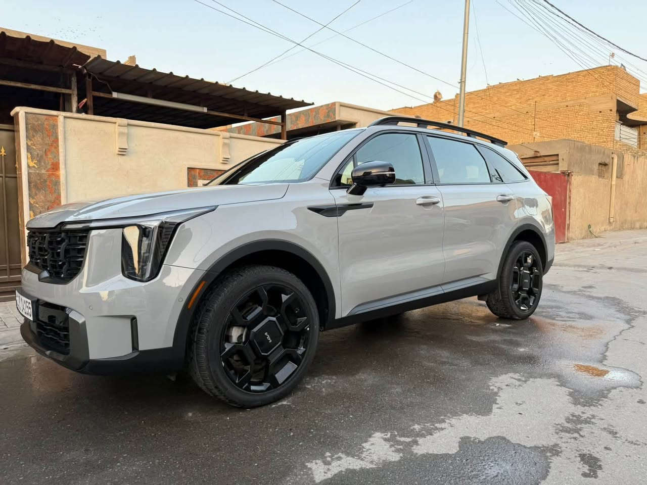 للبيع فقط كيا سورنتوا  2024 Sx.prestige Xlin اعلى فئه بالأمريكي والخليجي فول مواصفات 1/1
الحادث موضح بالصور 

‎مواصفاتها :-
. محرك 2500
‎اعلى فئه
تنته كنتاره
كامره بل مرايه
‎ mi(7)ماشيه
‎. بانوراما
‎ بصمة : تشغيل - ابواب - صندوك
صندوك كهرباء
‎ شاشة كبيرة على طول الدشبول تدعم كاربلاي واندرويد اوتو وفول تحكمات
‎ كيجات الكترونية متغيرة  حسب الوضعيات
‎. انظمة القيادة : سبورت - سمارت - نورمال
‎كشنات جلد 
كشنات خلفي امامي تبريد
تعويل من فولتيه الى واط يعني ينشد سيار مال كهرباء
‎.كراسي كهرباء فول تحكم  النزول اوتماتيك
‎. اضواء ترحيب عند الاقتراب مع ترحيب داخلي عند الصعود او المغادرة
‎. شحن وايرليس
‎كشنات Vp منفصله
منافذ تايب سي  في الكشنات 
‎. هاند بريك بصمة
‎. اوتو هولد
‎. كاميرات 360 مع كاميرات بالاشارات الجانبية مع وضعيات مختلفة للكاميرات
‎. فول رادارات امامية وخلفية وجانبية
‎. تحديد مسار ذكي
‎. قيادة أليه ذكية
‎. نقطة عمياء
‎. كروز سرعة
‎. تبريد وتدفئة كشنات مع تدفئة ستيرن
‎. سستم صوت هارمن
‎. خزن كشن سائق ميموري وضعيتان
‎. ويل كب حجم 20 وحساس اطار  
‎.  مري شفط 
اشاير بالمري
‎. تشغيل عن بعد
‎. شاشة لمس متغيرة لتحكم الميديا او لتبريد
‎. ستيرن فول تحكمات
بعد بيها مواصفات 
بغداد /البلديات
السعر(  ٢٩٠  )بي مجال
التواصل على الأرقام فقط***********
