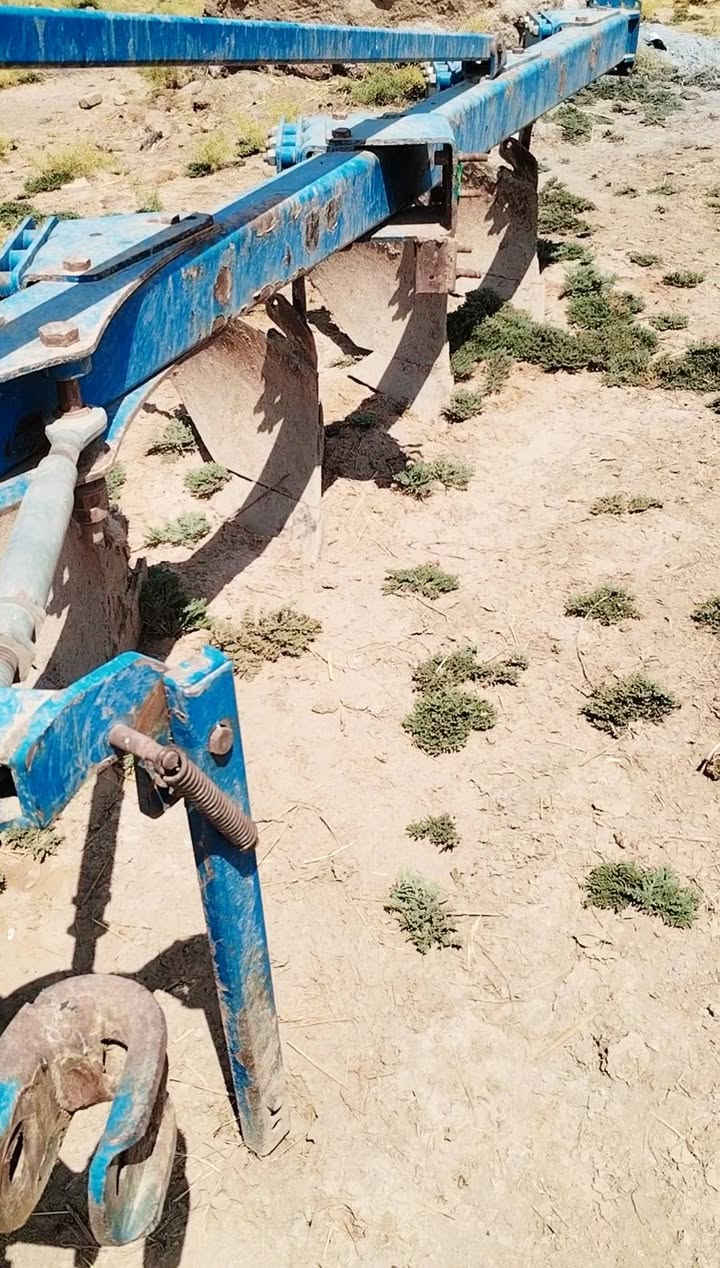 فدان للبيع حجم 16 خماسي 
مكان ديوانيه شنافيه 
*********** 
مكلف بالنشر.
