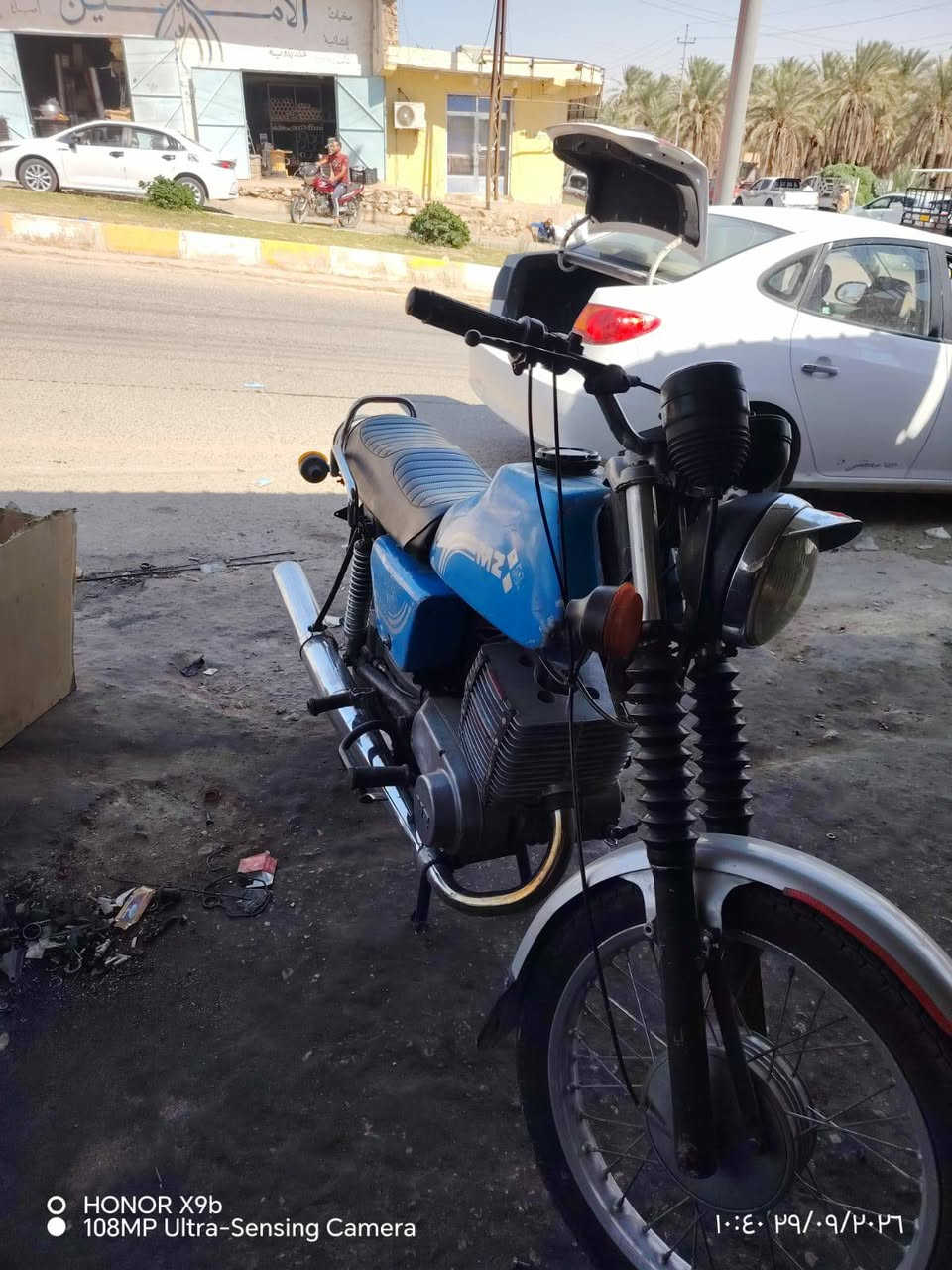 دراجه ٨٤ للبيع مسجل بدون راعي سعر مليون و خمسميه *********** مو شراي لا يخابرني  رجا

نص مكتوب في الصور:
- HONOR X9b
- 108MP Ultra-Sensing Camera
- ٢٠٢٦/٠٩/٢٩ ١٠:٤٠
- ١٠:٤٠ ٢٩/٠٩/٢٠٢٦
- HONOR X9b 108MP Ultra-Sensing Camera 10:39 29/09/2026