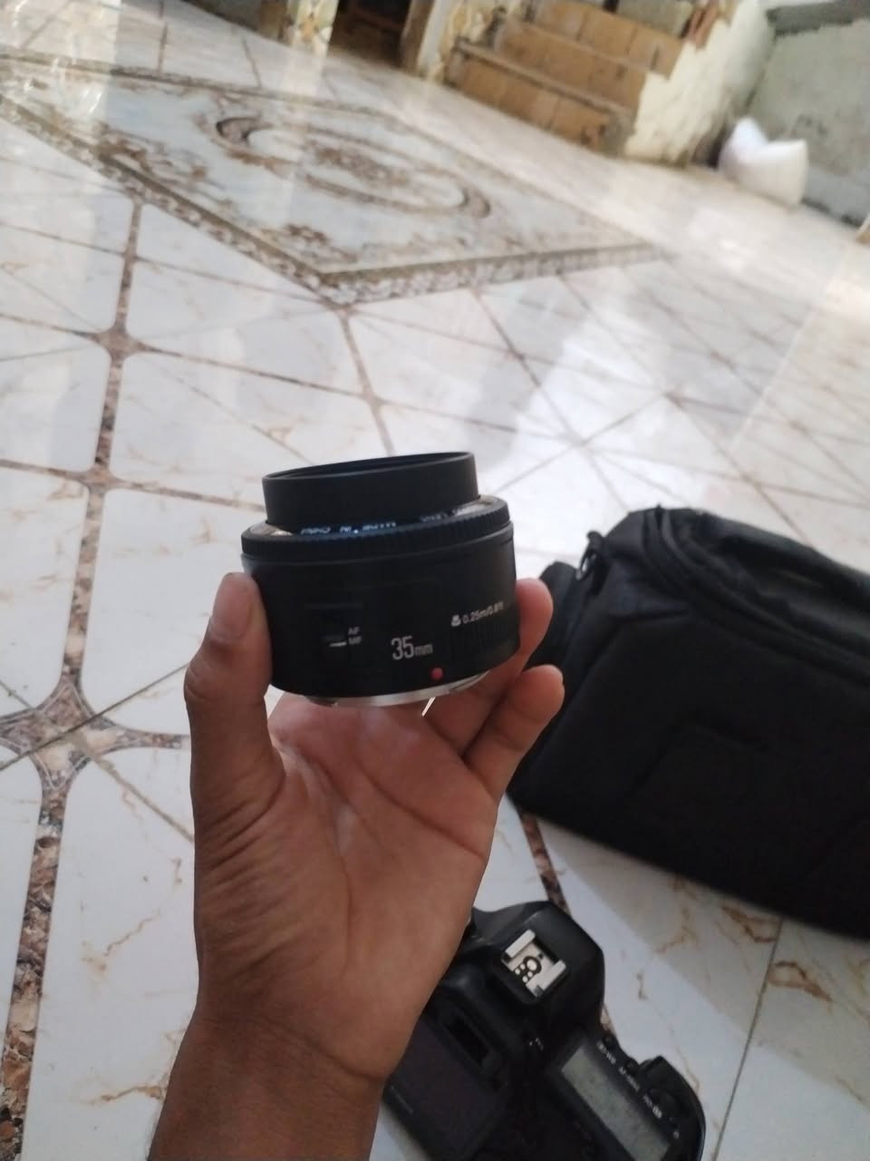 سلام عليكم كانون فايف دي مارك تو فول فريم وياهه عدسه 35 ملم f1. 4 لبيع او المراوس  رقمي ***********
