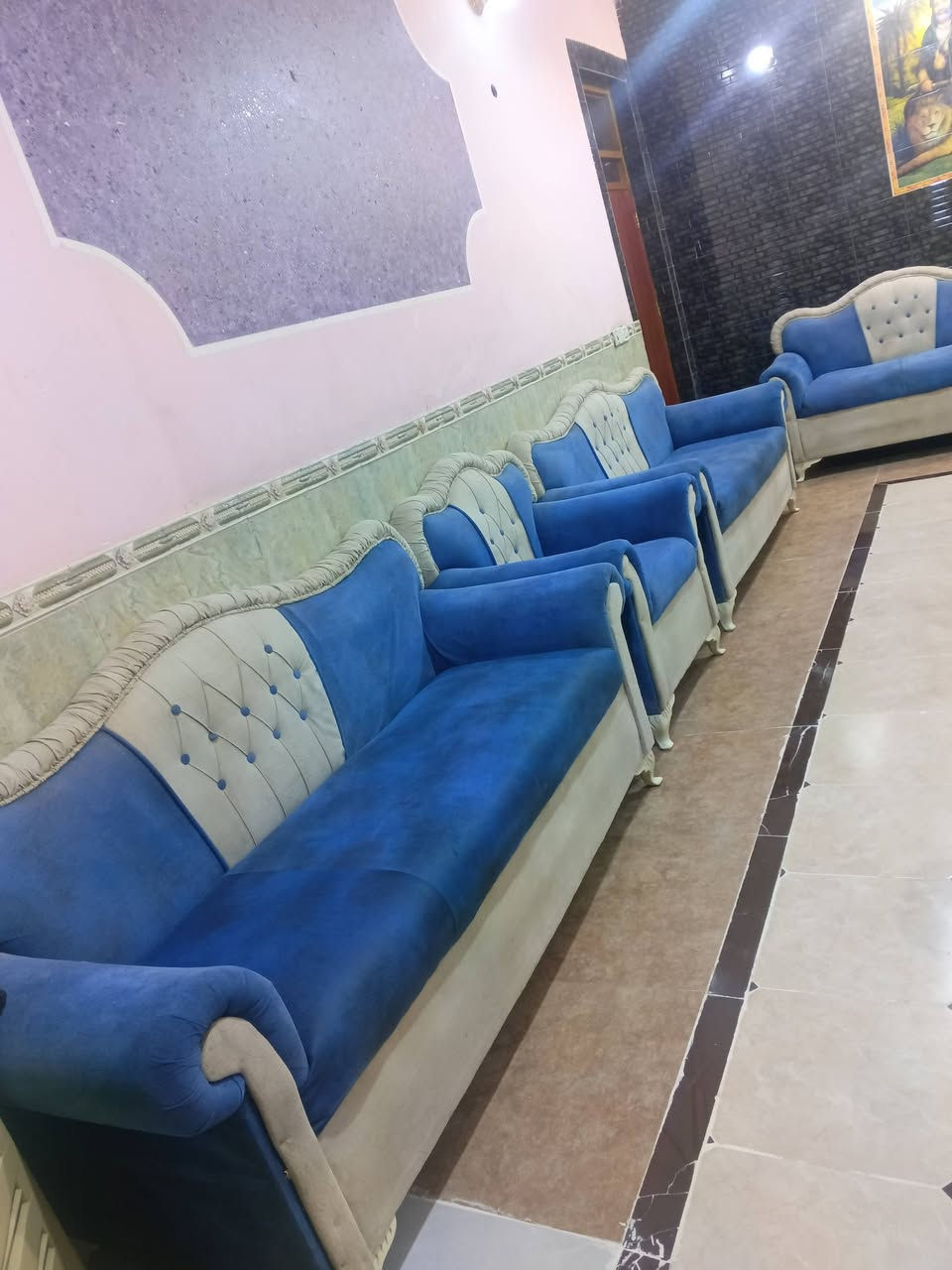 تخم  تسكام  12  مقاعد  مستعمل ثكيل ونضيف العنوان  العزيزيه منطقة  باب  الحاره للمراسلة *********** *********** يوجد واتساب وماسنجر وتوصيل لجميع المحافظات بل الاجره
