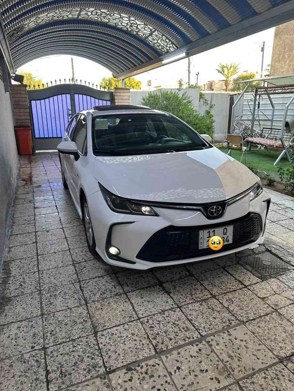 السلام وعليكم
كورلا موديل ٢٤ فول مواصفات
رقم بغداد بسمي 
مشتريها زيرو لهسه عندي 
مكفوله كفاله عامه عدا كم شخط بالكشر 
ماشيه ٤٥ 
مدوشمه أرضيات وكشنات تلبيسه وجاك عازل حراره 
السيارة على وضع الشركة 
السعر ١٥٠ 
العنوان شارع فلسطين 
***********
