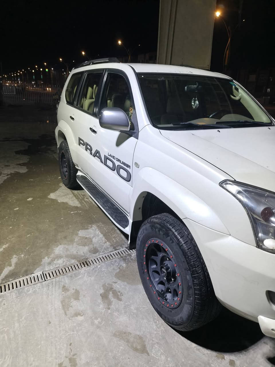 برادو للبيع  ٦ سلندر دبل تانكي موديل ٧ رقم بغداد الجديد   محرك وكير وحدادية خير من الله وتبريد مكفولة كفاله عامه ماعدى تكشير بلقماره السعر ١٥٠ وبيه مجال قليل مكانه ديوانيه مركز الاستفسار ***********

