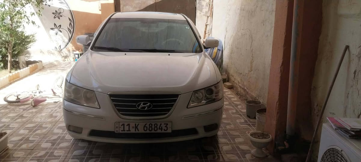 سلام عليكم سوناتا11خليجي مقدس رقم بغداد بسمي  تخم تاير حداديه جديده تبريد ثلج سياره حادثه مجفيه عل يسره فقط اكفلك كص وشواصي فقط تجيه ونصبغت عام *********** السعر 95وبيها مجال مكان بابل الحمزه الغربي
