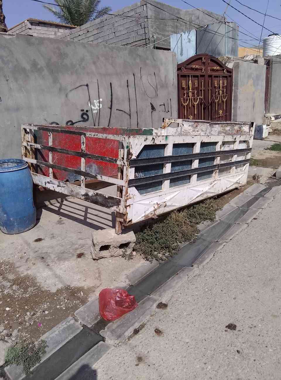 محجر • نثيه