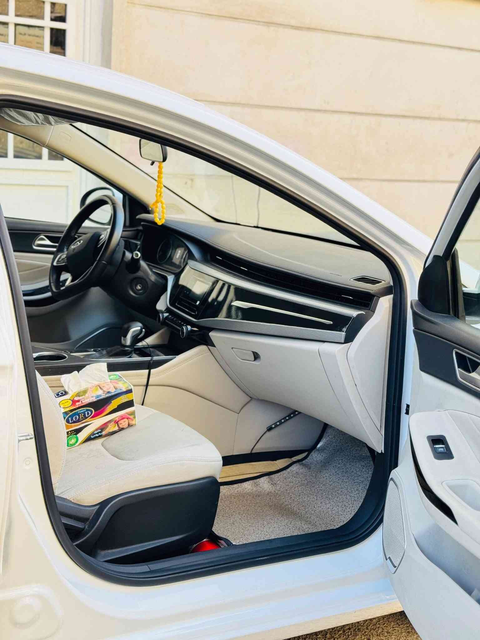 السلام عليكم
Chery Arrizo 5
موديل 2025
السياره بعدهه بضمان الشركه
السياره ماشيه 62 الف كيلو 
السياره بيهه طخه خفيفه بل جاملخ الايمن الامامي و موضح بل صوره 
السياره بعدهي جديده شغل وطلع 
السعر شده يعني 100ورقه و بيهه مجال 
مكان السياره بغداد رحمانيه الجعيفر قرب مركز الجعيفر 
للتواصل *********** متوفر واتساب و اتصال فقط
