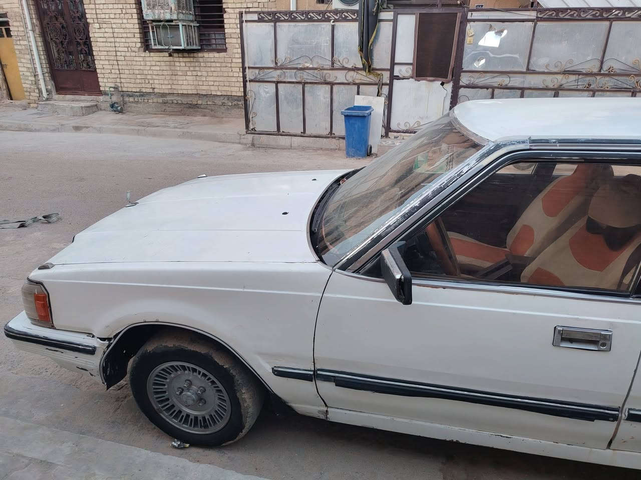 سوبر للبيع موديل 1985محرك بي فتي رقم كركوك راعيه السياره متاوفي ابيع حديدد للستفسار
***********
