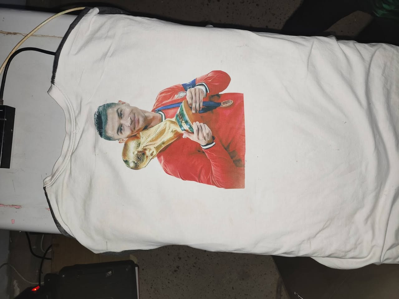 ✨ عُدنا من جديد وبأقوى العروض! ✨
يعلن مكتب القمة عن خدمات الطباعة بالسبليبيشن (Sublimation) بجودة عالية وألوان ثابتة ما تروح بالغسيل! 🎨🔥
سواء كان عندك تصميم خاص، صورة تحبها، أو شعار لشغلك... نطبعلك إياه  على:
👕 الملابس والأقمشة
☕ الأكواب والمجات
🎁 والعديد من الهدايا والمنتجات المخصصة
💥 أسعار تنافسية وما تتفوت:
 * التيشيرت الكامل (التيشيرت + الطباعة من عندنا): بـ 5,000 دينار فقط! 💥
 * طباعة فقط (التيشيرت يجيبه الزبون من عنده): بـ 3,000 دينار فقط! 💥

✅ طباعة تدوم طويلاً وما تتأثر بالغسيل
 اهديها لبنك او لبنتك  صورة يفرحون بيها 
📩 للطلب والاستفسار:
تواصل معنا عبر رسائل الصفحة أو على الرقم: [*********** رقم الهاتف/الواتساب ***********]
📍 العنوان: شارع المحكمة مكتب القمة ]
