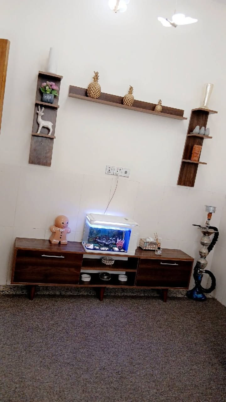 ميز تلفزيون ٦٠ • رافع ٤٥٠ • مطبخ كامل