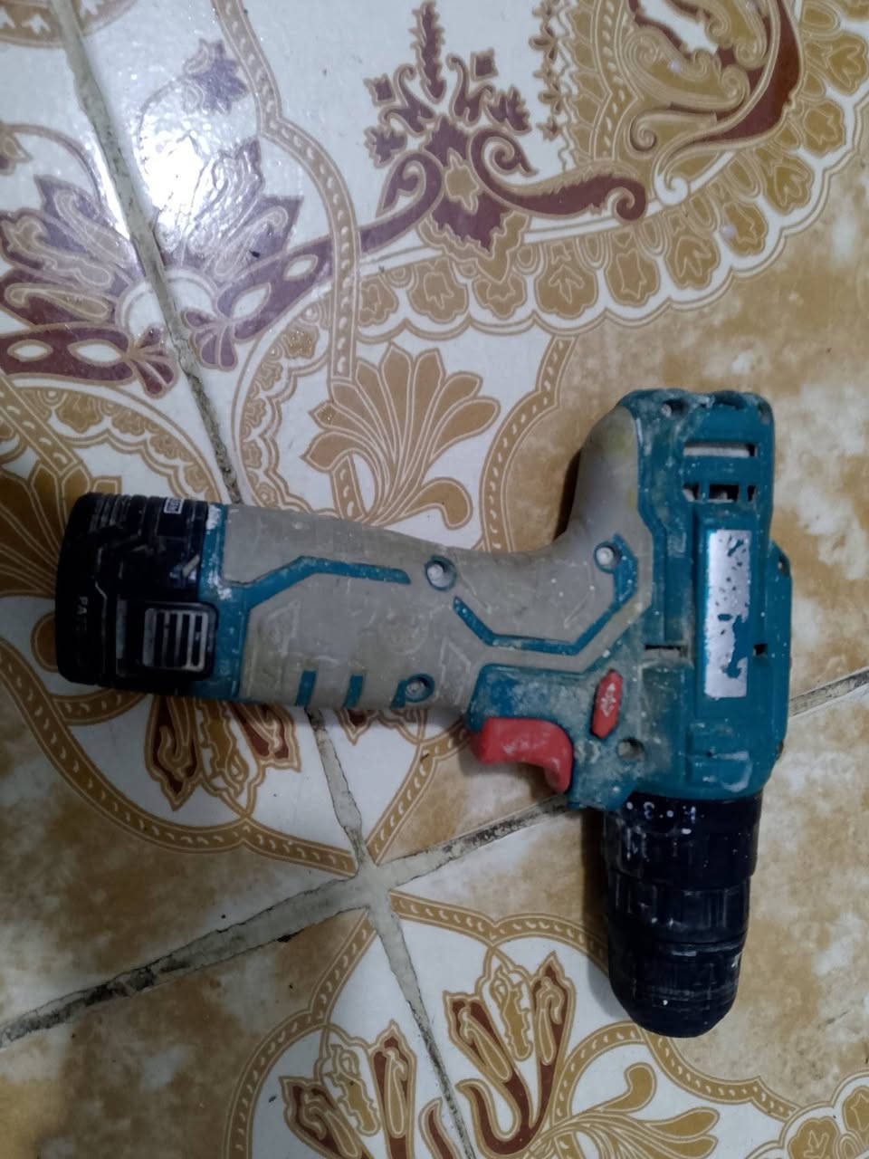 السلام عليكم توفر الكبان اليزري الاصلي لون احمر ‏‪***********‬‏
