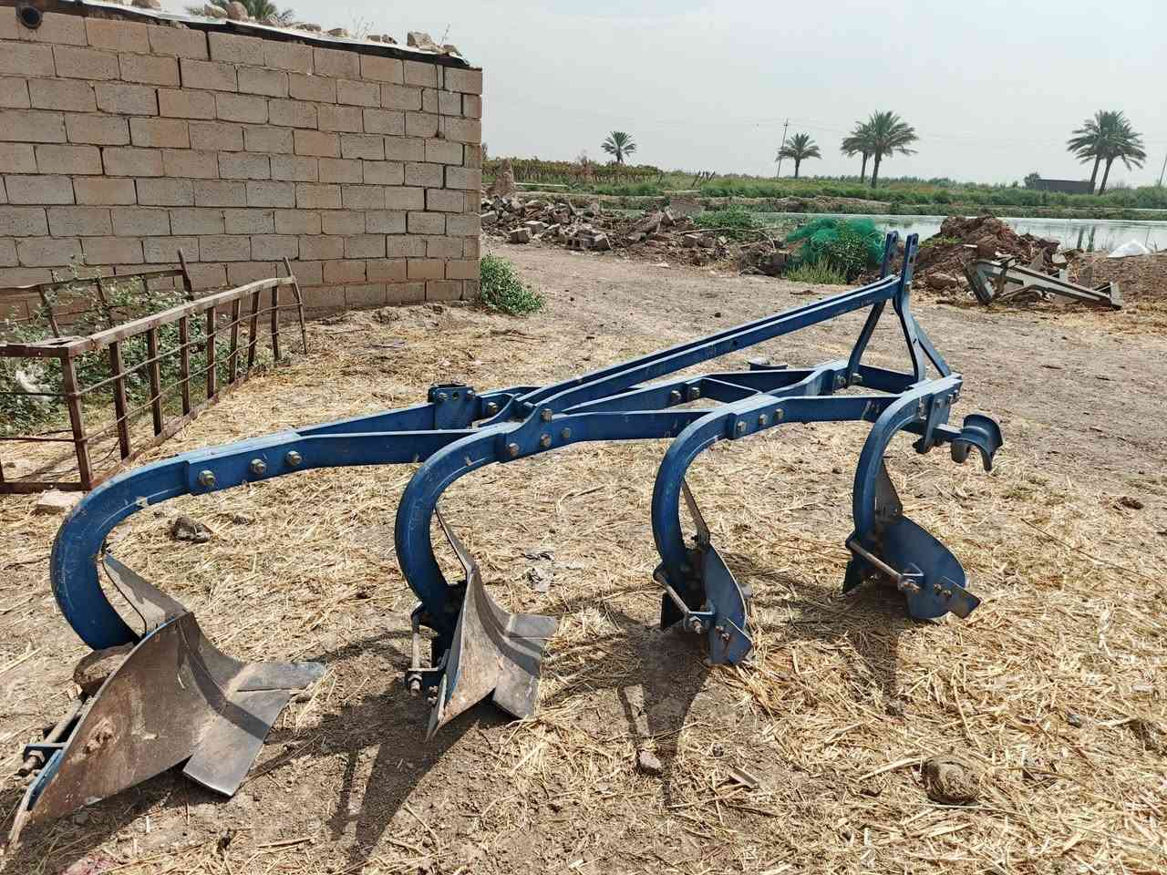 البيع 
فدان رباعي تركي مشتغل موسم واحد حجمة ١٤ والاستفسار على هذآ رقم ***********
