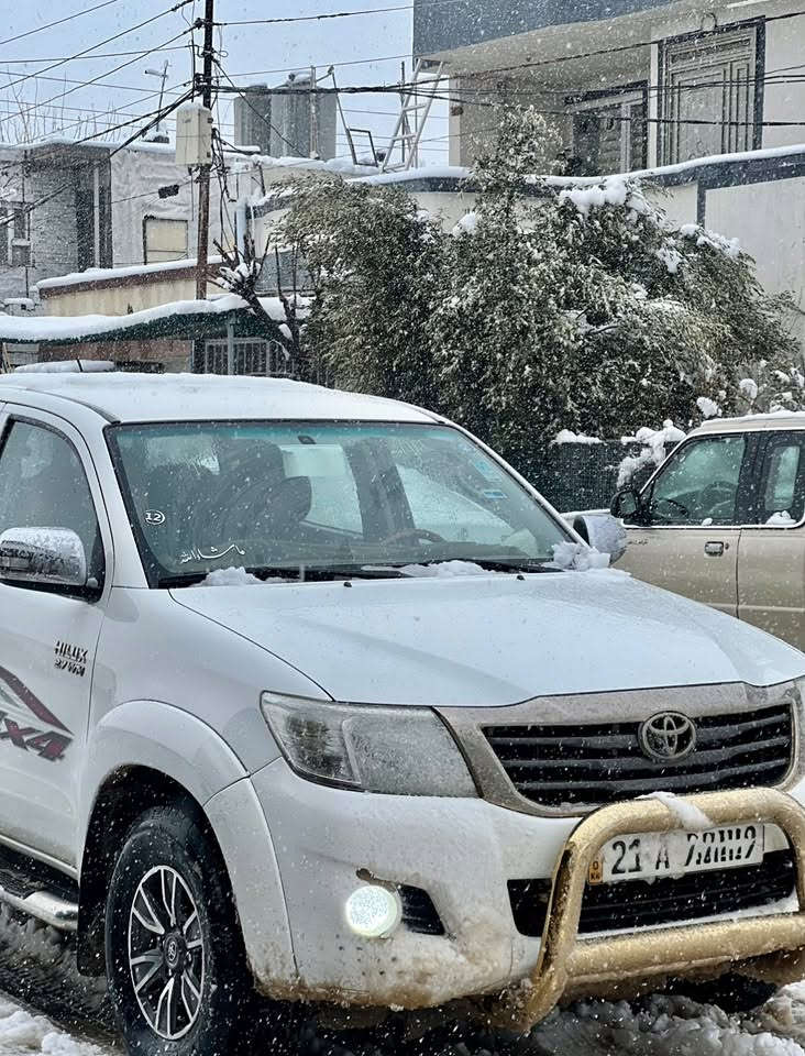 مۆدێل ٢٠١٢
سید نەهرۆ بتڵ 

بێ بۆیاخ بێ لێدراوی 

تەنها جەم جێگای زۆر بچوک ساردی هەیە

سەنەوی تازەیە تا ٢٠٢٩ مانگی ٨ بەناوی خۆمەوەیە

ناو سور ،فۆرمیکا ، سوکان ڤۆلیۆم ، شاشە ، کامێرە 

سڵاید، هەموو گیانی بە شەرت .

  گەر مشتەری نی  تەلەفون مەکە

***********
