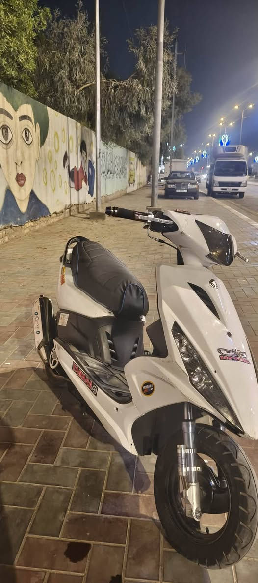السلام عليكم ماكس مضلع الدراجه بلاديه ما مفتوحه ابد و اللائحه درنفيس الدراجه نضيفه كلش الدراجه بيه تزويد فقط كلج أمام و طبق فلاوين وعداد سرعه وصالنصه رياضي و يدات سكليتر و يدات بريك رياضي   الباقي كله بلادي ما ملعوب بيه ابد الدرجه نقصه فقط كهربائيات
مكان الدراجه كربلاء حي الحر 
لل استفسار *********** 
السعر  ٥٥٠ وبيه مال قليل .
السلام عليكم ماكس مضلع الدراجه بلاديه ما مفتوحه ابد و اللائحه درنفيس الدراجه نضيفه كلش الدراجه بيه تزويد فقط كلج أمام و طبق فلاوين وعداد سرعه وصالنصه رياضي و يدات سكليتر و يدات بريك رياضي   الباقي كله بلادي ما ملعوب بيه ابد الدرجه نقصه فقط كهربائيات
