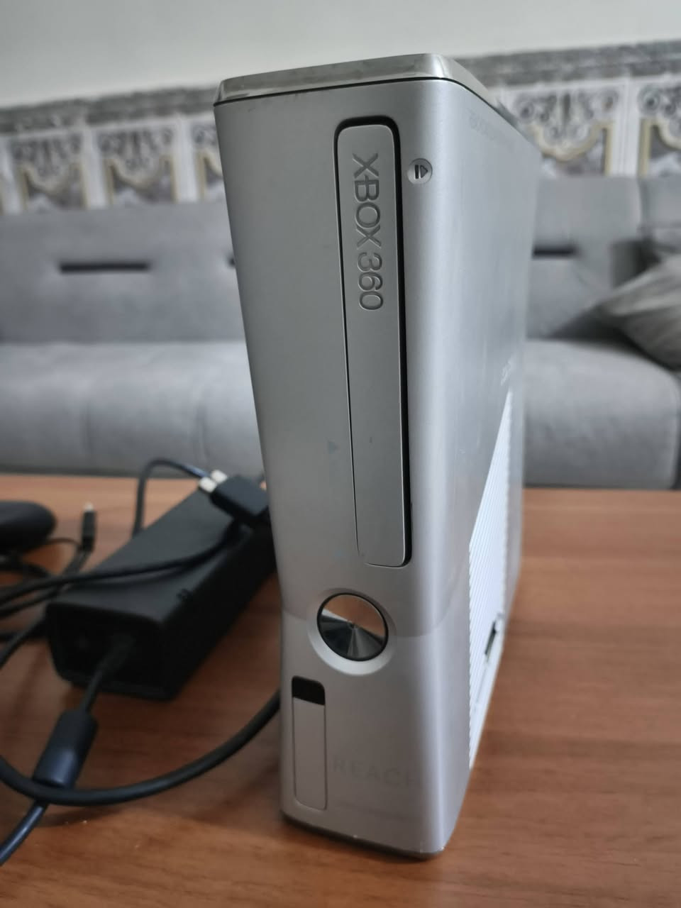 اكسبوكس 360باندل للببع بي 75 لعبة كامل ملحقات مكاني ناصرية مركز السعر 130
للأستفسار اتصل واتساب ***********
