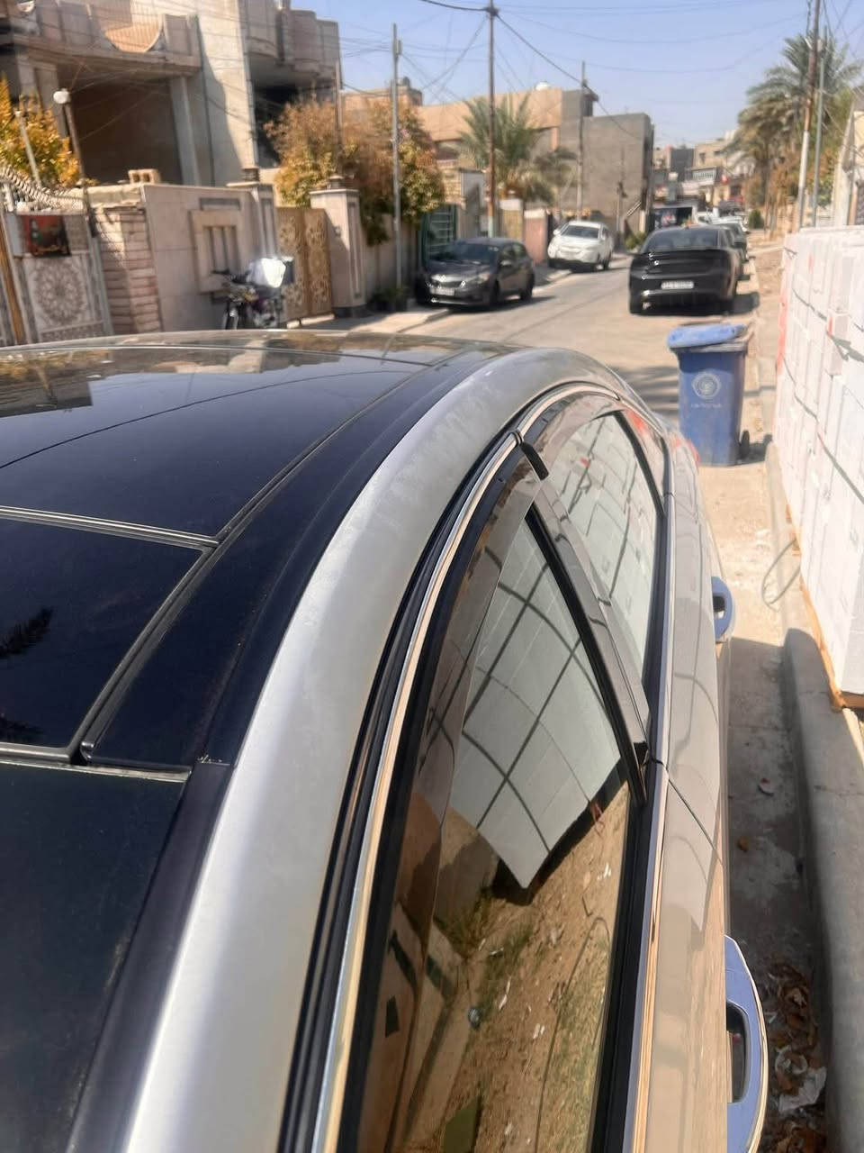سوناتا 18 خليجي 2400 دوش
بيها قطعتين صبغ بنيد + جاملغ صفحة السائق وبيها جراد موضح بل صور والباقي مكفول

مواصفات:-
سبورت ( 3 وضعيات قيادة )
دبل اكزوز
الصندق بصمه
ويل كروم
كير اوتماتيك وعادي Atm
اشاره ترحيب 
تحكم ستيرن جهتين
بنوراما
حساسات رجوع
مثبت سرعه
السياره فول ماعده البصمه والشاشه
ماشية : 230 km
السونار مرفق منشور .
مكان السيارة بغداد الدوره
سعرها 130 وبيها مجال 
للتفاصيل اكثر الاتصال على
***********
