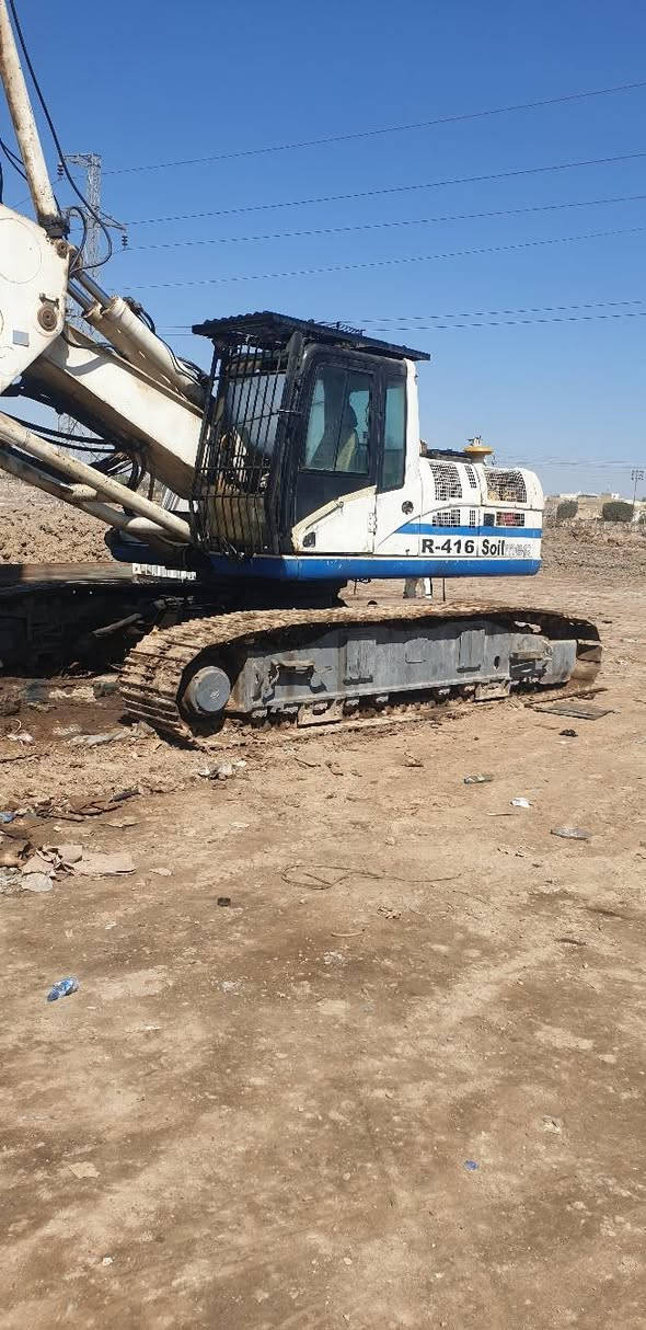 حفار ركايز سولمك ٤١٦  موديل  ٢٠٠٨ للبيع نظيفه وهي الان بالعمل في النجف.. مراجعه  الرقم ***********
