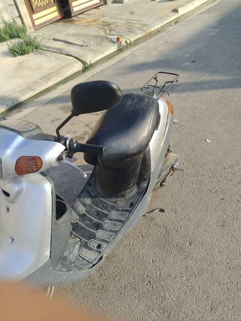 ماطور بوتين لبيع امعمر نضيف السعر 250الف وبي مجال رقم لستفتار ***********
