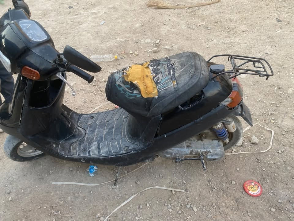 السلام عليكم دراجه بتره خط واحد نضيفه توني بدلت الها كابريتر والقديم هم مابي شي كهربائيات شغاله تشتغل هندر فقط السلف تكدر تسوي عادي نكره وحده قفلها قفلها ١٧٠ الف 
***********

