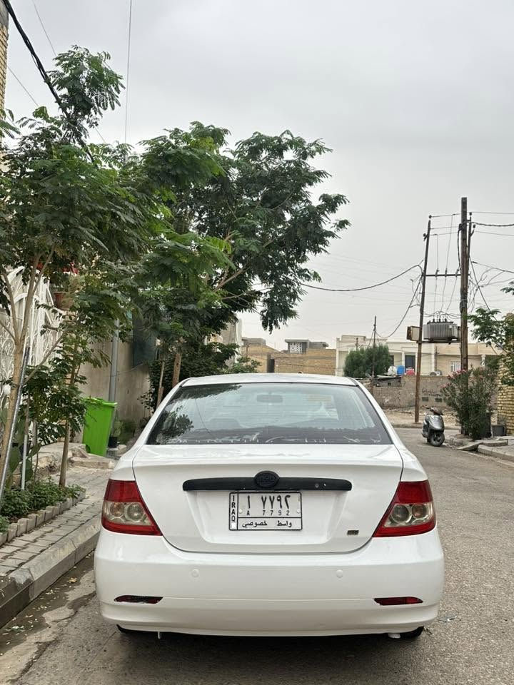 بيوايدي ف٣ • موديل ٢٠١١