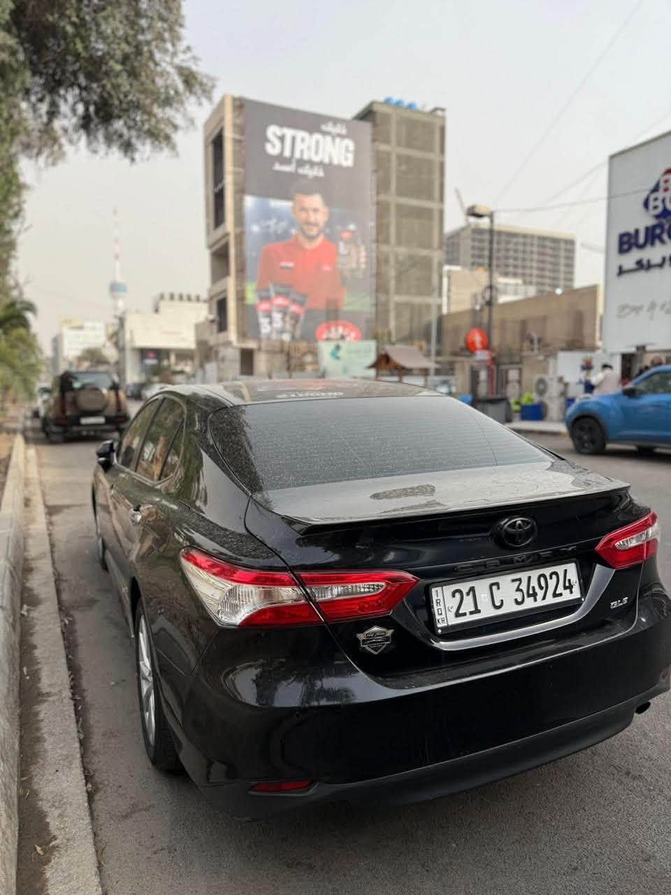 كامري 2020 خليجي GLE وكالة جيهان
ماشيه 90 الف كيلو
رقم سليمانيه بأسمي تحويل ثاني يوم
عليها بولش ونانو سيراميك وتضليل بالسنويه  
اللون: أسود
المحرك: 4 سلندر اقتصادي
الگير: أوتوماتيك
الدفع: أمامي
المواصفات:
• بصمة 
• شاشة معلومات
 نظام المحافظة على المسار
• مثبت سرعة
• كاميرا خلفية
• حساسات أمامية وخلفية
• تحكم بالمقود
• بلوتوث + AUX
• نظام مانع الانزلاق
• ⁠فتحه
***********
