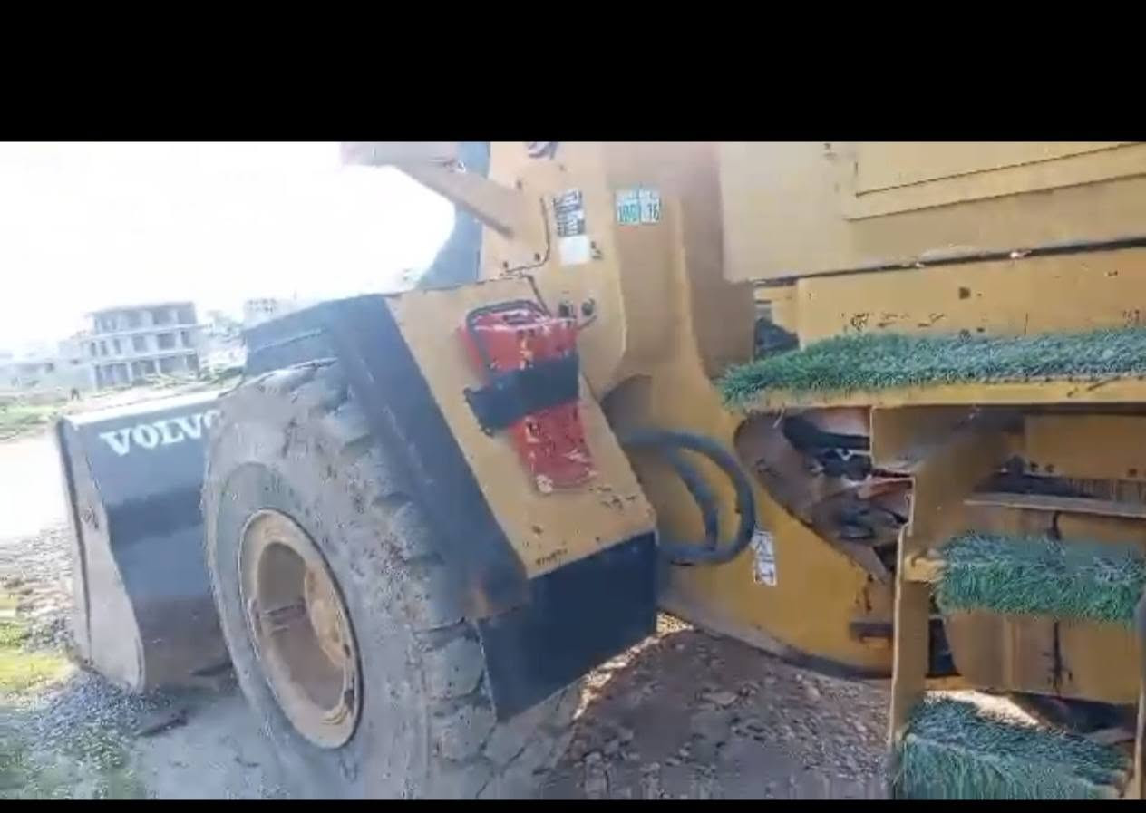 شفل فالفو ١٢٠ كير محرك بالشرط رقم وسنويه تخم تايرات ومسجل بالكاز وجاهز للشغل  مكان كركوك للاستفسار
***********
سعر 465 وبي مجال

نص مكتوب في الصور:
- ***********