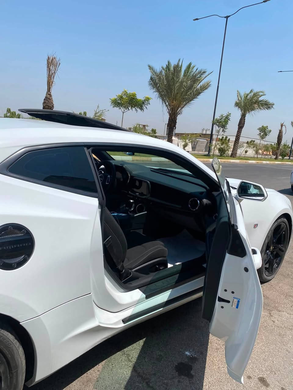 كمارو 2023SS
بدون ضرر 
ماشيه 19
سياره جديده بمعنه الكلمه 
جاهزه من كلشي عليهه صوت بلادي 
تخم تاير جديد 
سياره فتحه 
بصمه 
اعله مواصفات 
سونار السياره مذكور بل صور 
رقم اربيل ثاني يوم تحويل 
العنوان بغداد الكاظميه جكوك 
السعر ٢٢٠ بيهه مجال 
***********
