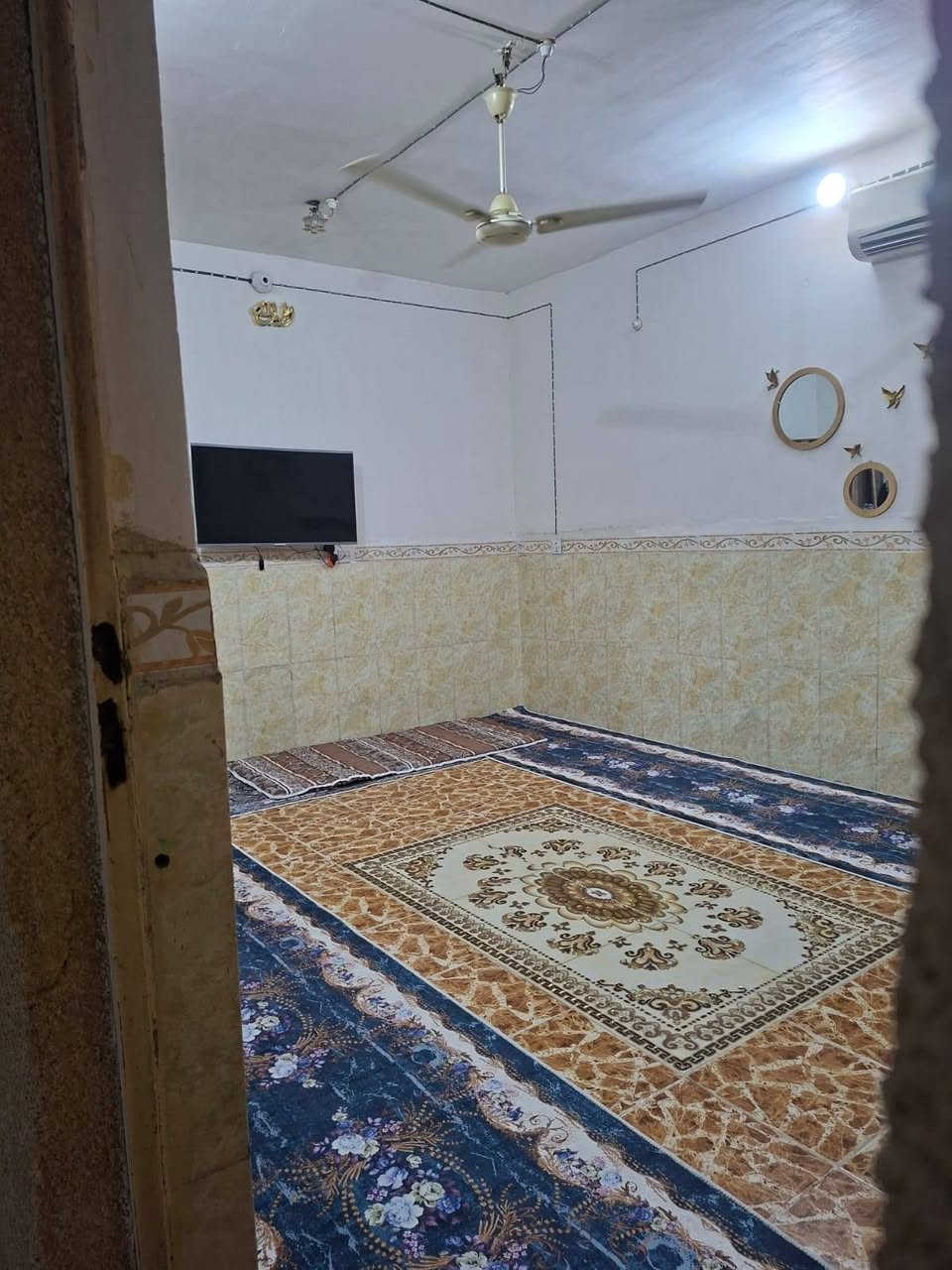 بيت 200متر مصفر  الكريميه  مقابيل الصلاح 
تفاصيل اكثر ***********
السعر 55وبي مجال
