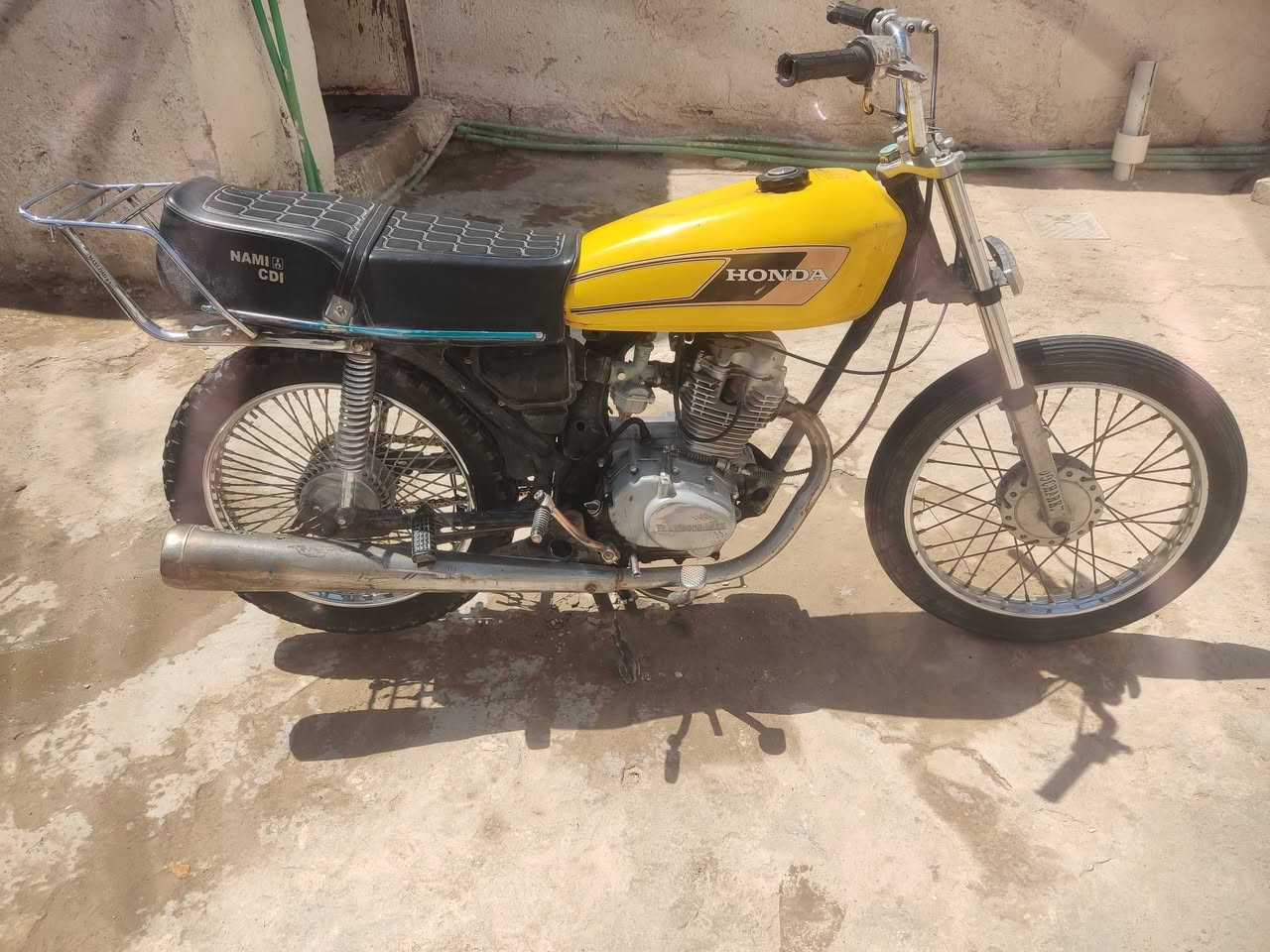 دراجه اربعه گيركلك مكفوله عن سرقه بيه خيط بخار السعر 300وبيه مجال للشراي عمود 130 شارع كربلاءنجف ***********التواصل
