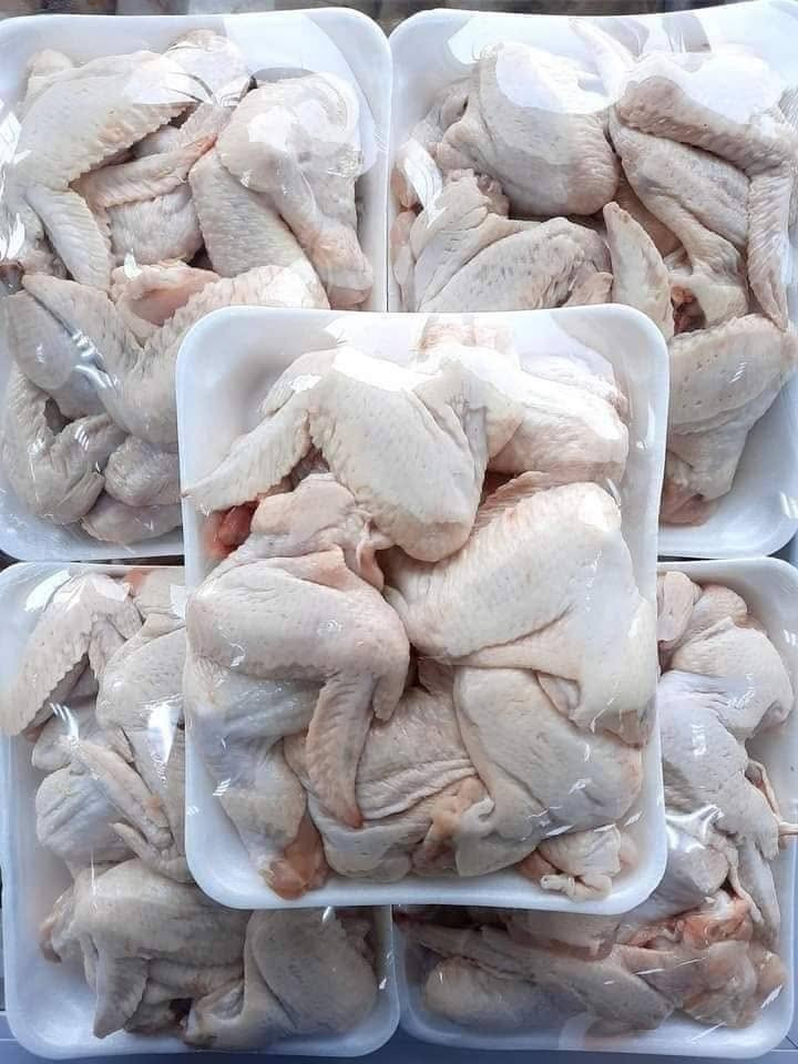 #دجاج #ذبح. عرض مميز
عرض 5 كيلوات افخاذ 25
عرض 5 كيلوات صدر 25
عرض 5 كيلوت أجنحة 25
عرض 5 كيلوات صدر دجاج مسحب بدون عضم.      30
عرض كبد دجاج كيلو.    5
عرض كبد أو حواصل.    4
عرض بس حواصل كيلو.  3
عرض رقبه أو أجنحة كيلو 4
عرض رقبه الدجاج كيلو.  2
عرض عظام دجاج كيلو    1500
رجلين او روس نظيف  1000
سعر الدجاج معه التنظيف 3250
ملاحظه ذبح يومي وعلاء ذمتنا
ذبح على طريقه الاسلاميه
يوجد توصيل داخل الحله بسعر رمزي
محلات الأصدقاء لبيع الدجاج 
مكاني بابل جسر بته يم قاعت يزن الاعراس متواجدين يومياً من الساعة 6 صباحآ الى الساعة 8 ليلا رقم الهاتف ***********
@
