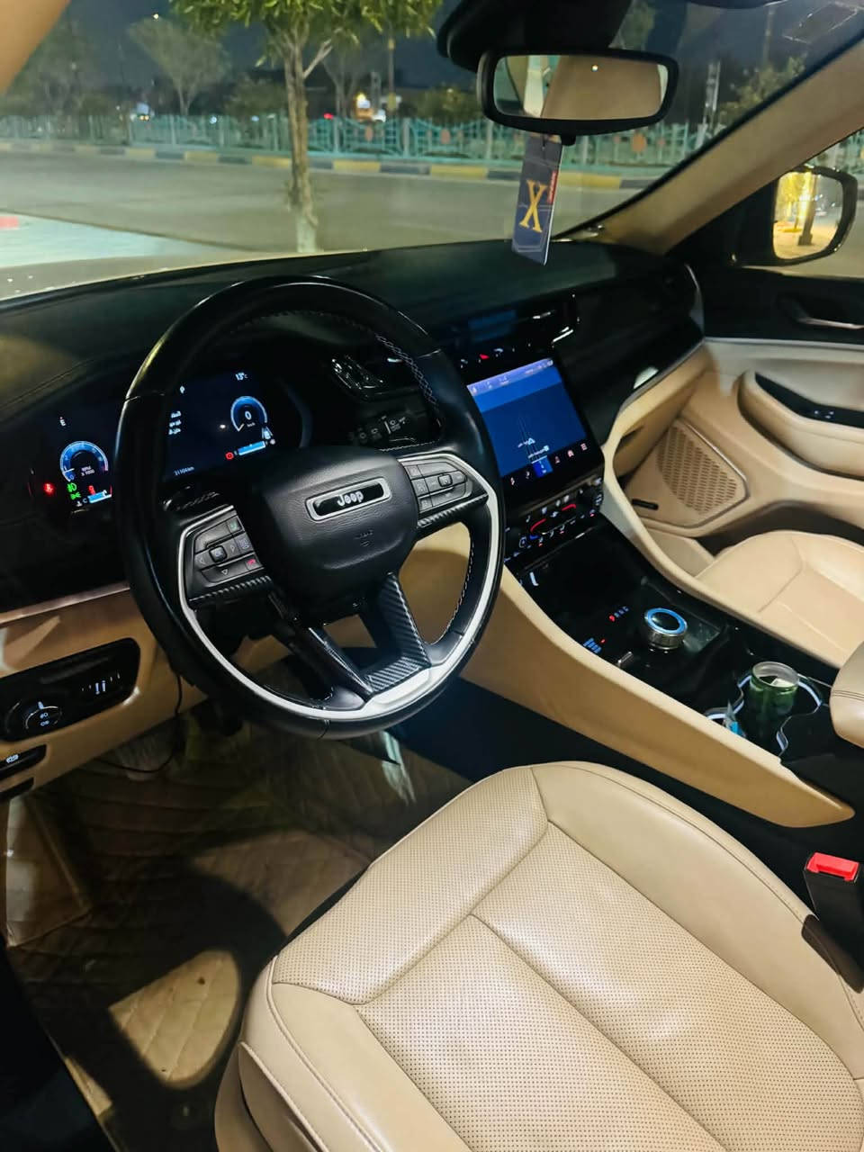 🚘 للبيع جيب 2022 خليجي ال – وكالة هارلم 🇺🇸✨
🔸 Limited
🔸 رقم بغداد
🔸 ماشية 46 ألف كم حقيقي
🔸 السيارة باسمي شخصياً 
🔸 بانوراما ☀️
🔸 شيفتات ستيرن 🎛️
🔸 مودات قيادة متعددة
7 راكب العائلي
🔸 تخم تايرات جديد دلوب الياباني 🛞صار 3 اشهر من شديتة  مليون وميتين سعرة
🔸 الإسبير منازل
🔸 السيارة مكفولة من كل شي ، گير ومحرك  خير من الله 🙏🏻
🔸 كفالة عامة والسيارة بحالة ممتازة جداً
🔸 ما تحتاج أي مصرف، جاهزة للاستخدام مباشرة 💯

✨ سيارة نظيفة جداً وجديدة بكل معنى الكلمة

🤲🏻 وبالخير  على اللي ياخذها. السعر 320 
للاستفسار *********** مكان السيارة ديالى
