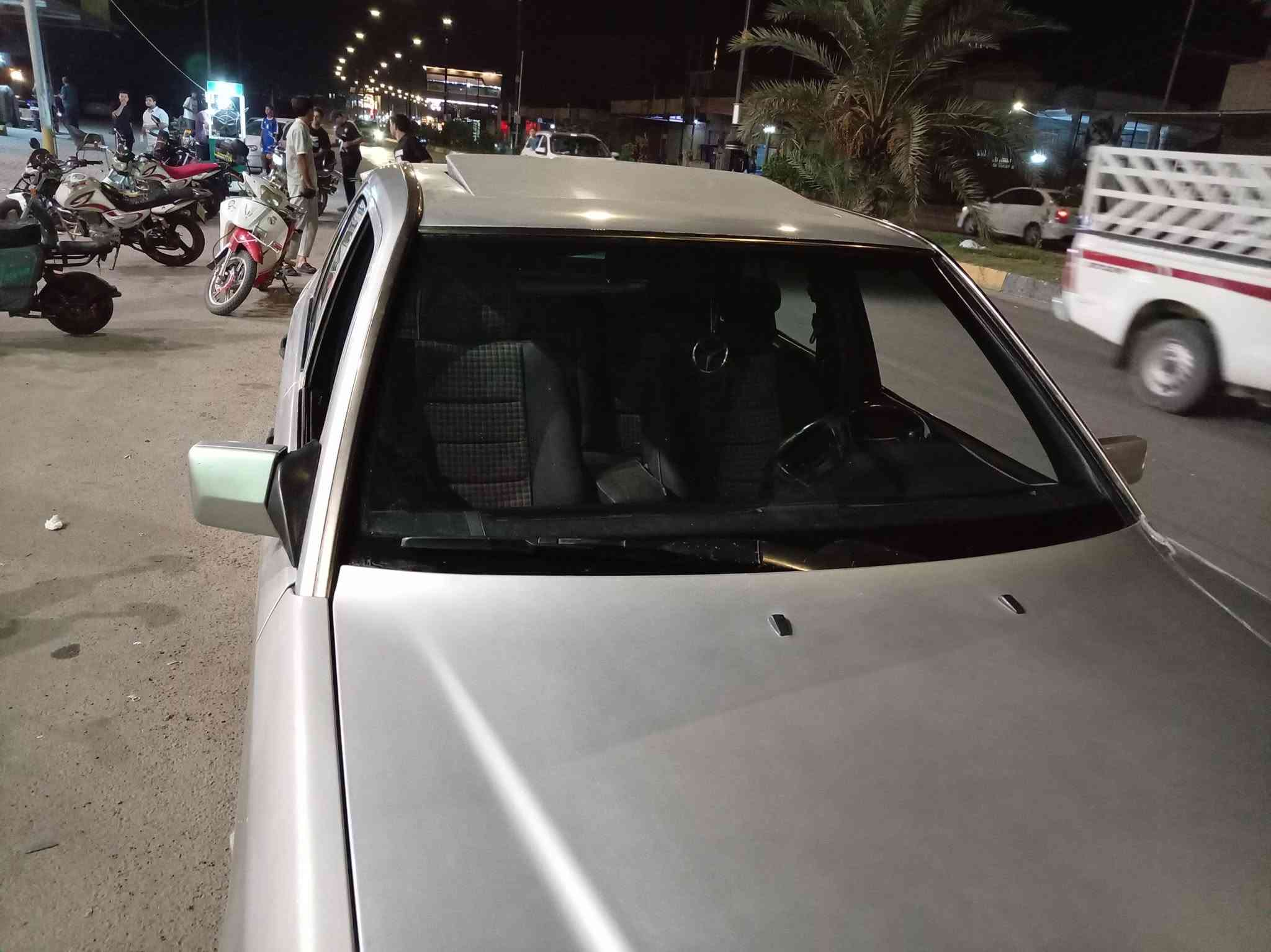 السلام عليكم للبيع مارسيدس 320بيبي دب موديل ٩٣ سياره جاهزه گير محرك كهربائيات كلها جاهزه سياره مرشوشه عام بدون ضربه قطرة معجون مابيها قطرة خياس مابيها قواعد دبلات بلاديه محرك خراطيم رقم كركوك تحويل مباشر السعر ٧٠ وبيها مجال بسيط العنوان الضلوعية ***********
