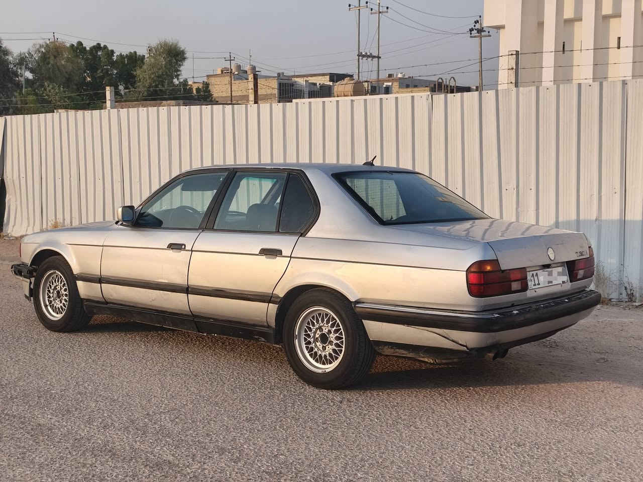 للبيع بي ام 735
بي ام 735 موديل 1992 
رقم بغداد تحويل ثاني يوم 
سعر 26 إستفسار ***********
