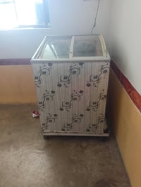 ثلاجة • للبيع