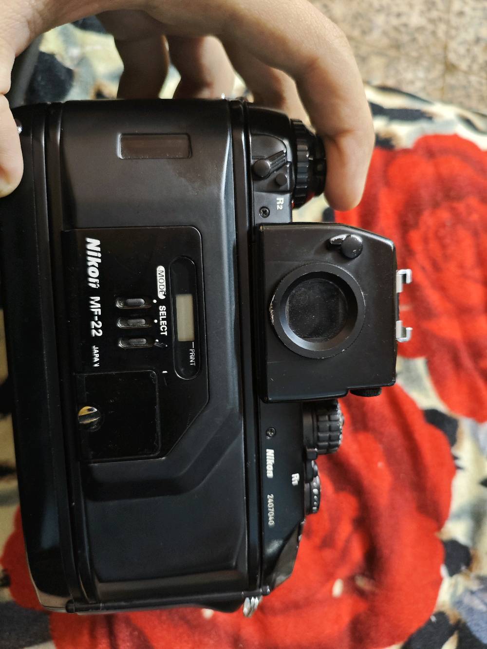 📷 كاميرا فلم Nikon F4 + عدسة Vivitar 28-70mm للبيع

كاميرا نيكون F4 الاحترافية (فلم 35mm) من الفئة الكلاسيكية، مع عدسة Vivitar زوم 28-70mm f/3.5-4.5 ماكرو.

✅ الكاميرا تشتغل والشتر يسمع صوته
✅ العدسة والزوم يشتغلون
✅ الشكل الخارجي نظيف

⚠️ ملاحظات بصدق:
- موجودة نقاط سودة (مصوّرة بالصور)
- ما مجرّبة بفلم
- تحتاج 4 بطاريات AA

💰 السعر: 450 ألف دينار (قابل للتفاوض شوية)

📍 التسليم والفحص بالمكان قبل الشراء، والمعاينة مفتوحة.
للتواصل: رسالة على التطبيق أو الرقم. ***********