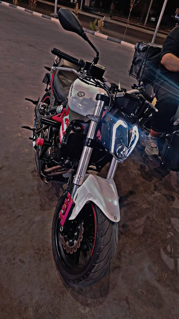 🏍️🔥 للبيع Benelli 302S موديل 2022 🔥

دراجة نظيفة ومرتبة جداً، استخدام شخصي ومهتم بيها. 
عليهه تزويد درع جانبي استيراد من الخارج درع راديتر 
ذيل خلفي رياضي لون احمر البلادي موجود 

🔸 الموديل: Benelli 302S
🔸 السنة: 2022
🔸 الممشى: 14,000 كم فقط
🔸 المحرك والقير بحالة ممتازة
🔸 الدراجة جاهزة للركوب والاستخدام
🔸 صيانة ومتابعة مستمرة
🔸 رقم و سنويه باسمي 

💰 السعر: [5.000.000] قاابل للنقاش
📍 المكان: بغداد البياع

🤝 البيع للجادين، الدراجه مكفوله من تاير للتاير ومناقصهه برغي 🔩
بانزينهه كله سوبر دهنهه ارقه دهن 

🔥 دراجة تستاهل المعاينة، واللي يعرف بالـ302S يعرف قيمتها.

للاتصال زين. ***********
اسياسيل.      ***********
