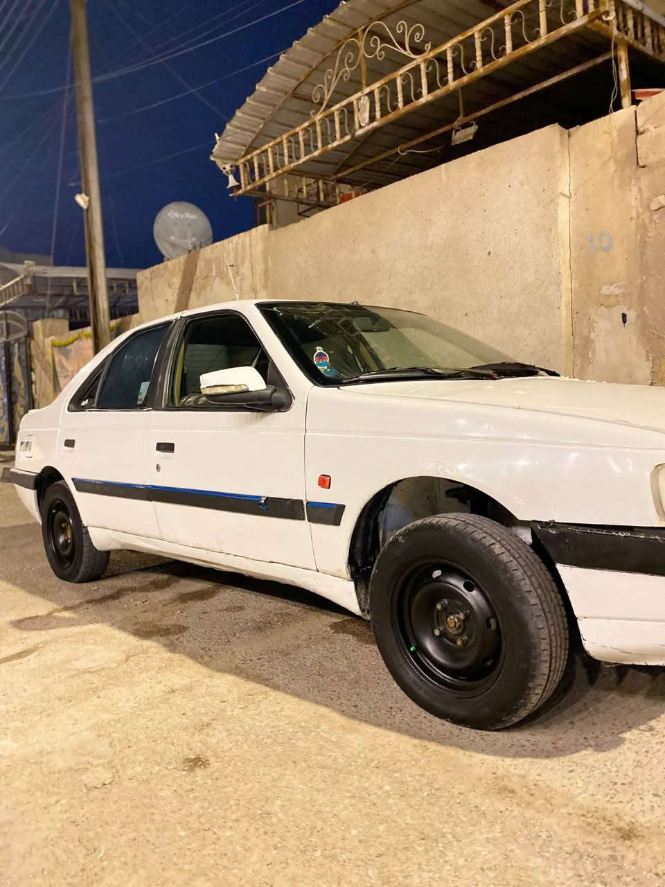 سلام عليكم بيجو 405 سياره جاهزه مكينه كير حداديه جاهزات تبريد ثلج البدي شوف العين مكفول من ضربه أو تبديل البدي نضيف حلو مابي خياسات هواي راعيها موجود سنويه بيها بعد 3 اشهر يلا تنتهي غرامات مصفره جاهزه سعر 35 مجال كلش بسيط الستفسار عله هاذ رقم *********** متوفر فقط واتساب
