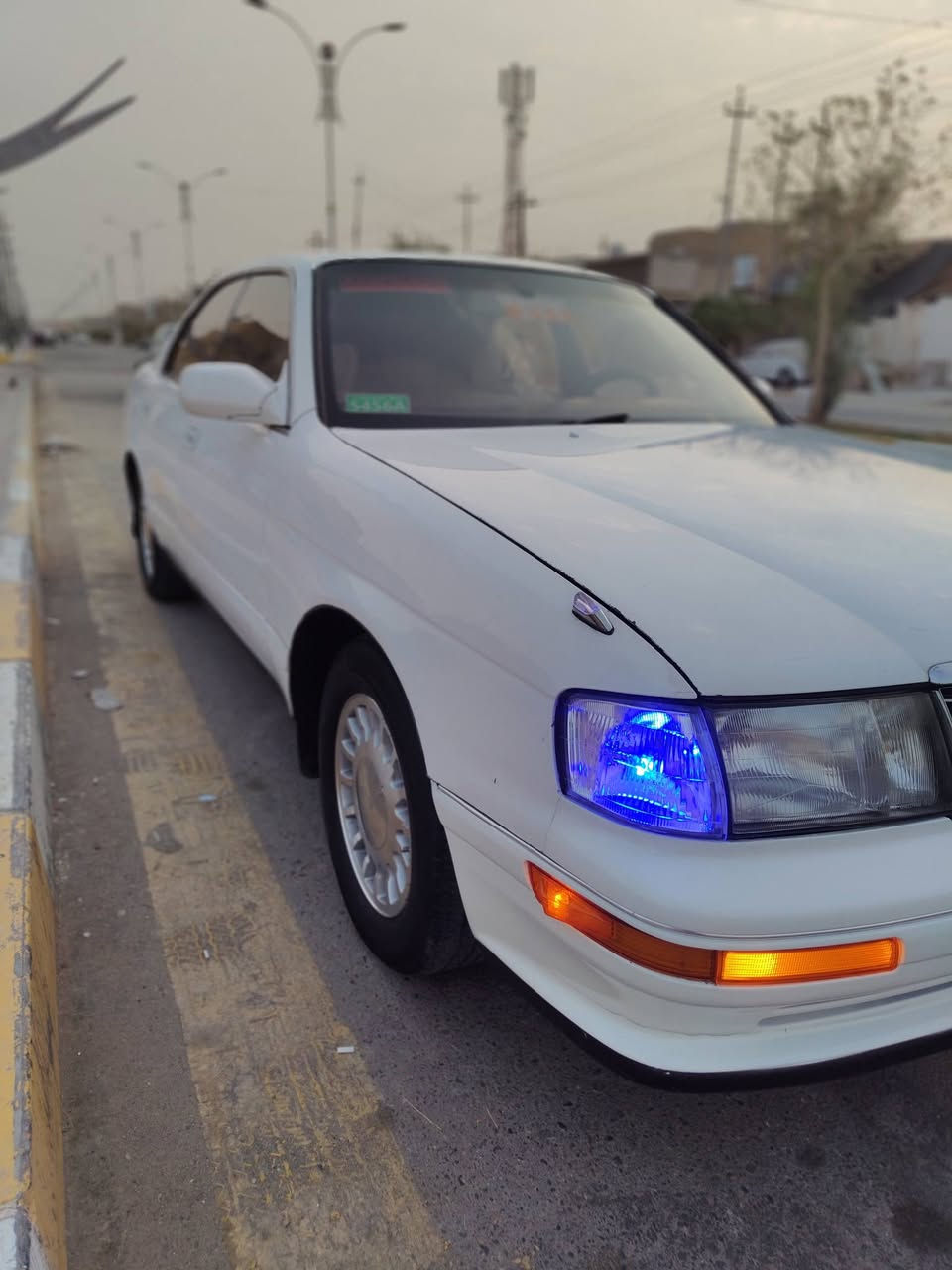 السلام عليكم للبيع او مراوس
لبيع بطه منتصل موديل 1992 رقم نجف مشروع وطني سنويه منتهيه تحويل مباشر مكفول من الكص ونقل الجثه  والخياس  محرك وكير كارتون 2500  تخم تاير  دواخل كهربيات جاهزه عوزه حداديه مال جناي العنوان الناصرية  السعر   47وبيها مجال للاستفسار اتصل  ***********
