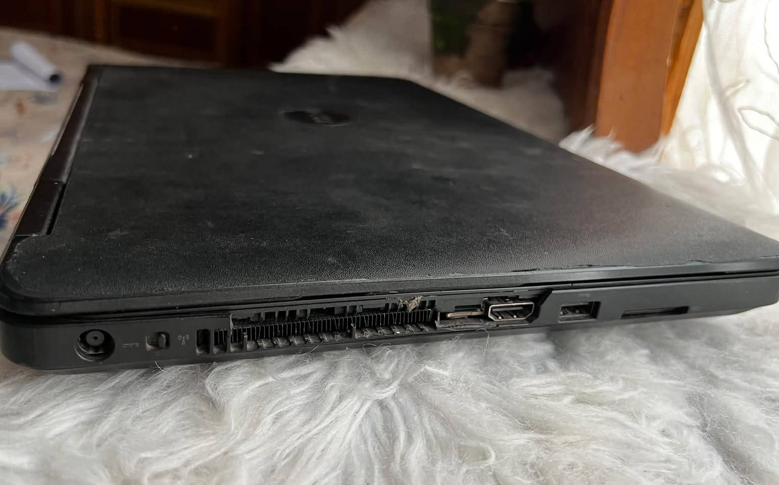 لاتيتود E5540 • i3-4010U • ٤ جيجا رام
