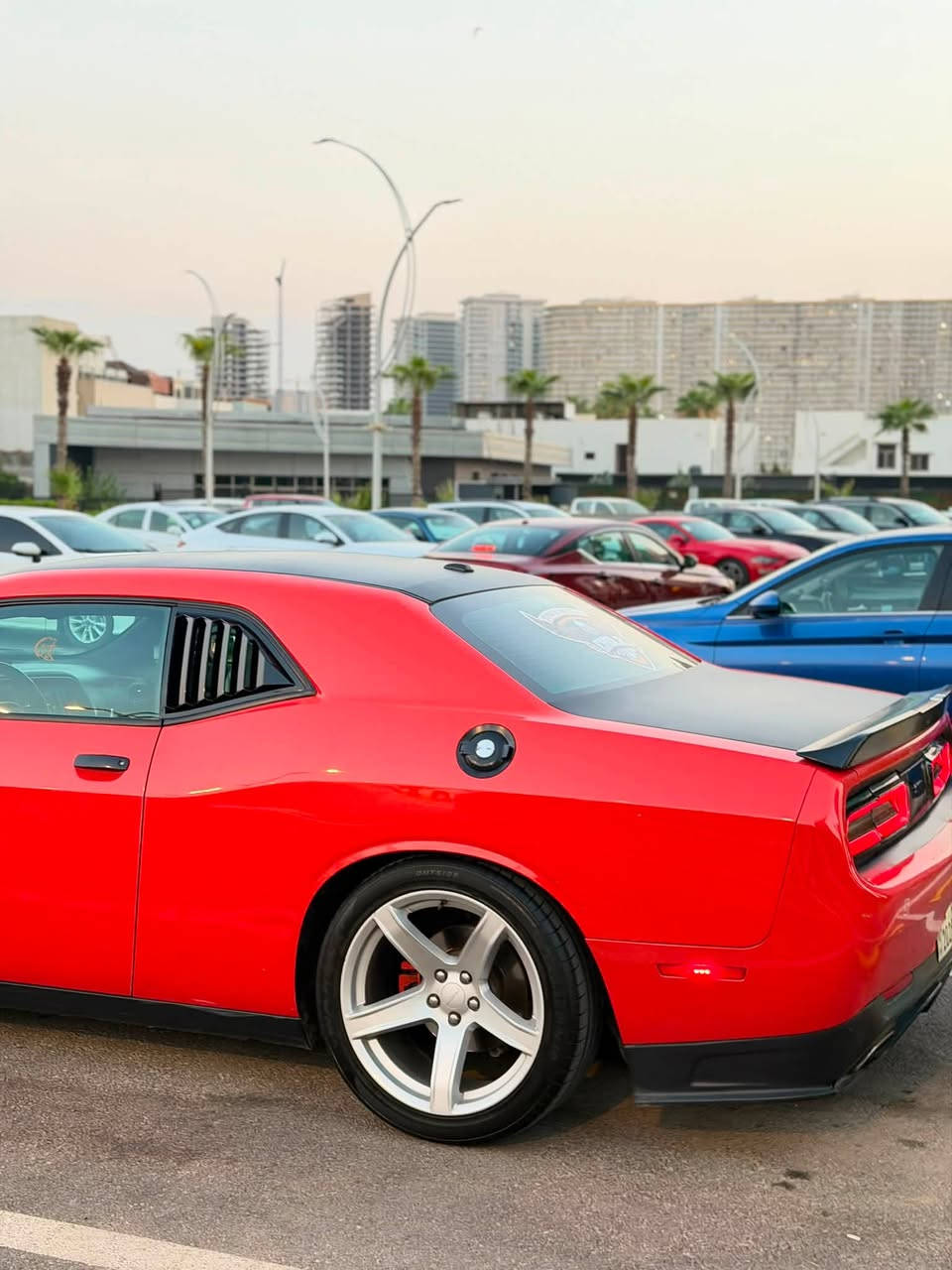 سلام العليك اخوان 
جالنجر لون مميز پرتقالي 🍊🧡 
موديل __2017__  SXT سيارة جائزة 
سعر💵__ 145$__💵 بيها مجال اشوي 
مكال سيارة اربيل 
سيارة بيها جاملغ امامي وة باب بس جلاتين بدون دواخل سيارةبسمي  مابي نقوسات افل دينار كير معرك صدر كلش جديد 
سيارة بيها برمجة صوت  كلش جديد سيارة 
رقم ساعبها *********** واتساب 
يسوة خير انشاللة

نص مكتوب في الصور:
- Original Sound yusf_hazadin01