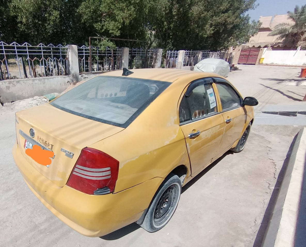 ليفان م ١١  رقم قادسية انكليزي سنويه ٣١ كير ومكينه كورله بالكارتون.. حداديه صار ٤ ايام من سويته كهربائيات كله شغاله سنتر لوك تبريد كامل فقط نقصه وجهه كمبريسر ومالكه قريب عليه. هزه جديده مصفره هيئه وغرامات.. السياره تشتغل عل التلفون كراوي محافظات.. السياره ترايه للبصره.. عنوان الديوانية عفك السعر ٣٨ وبيه مجال للأستفسار الاتصال ***********
