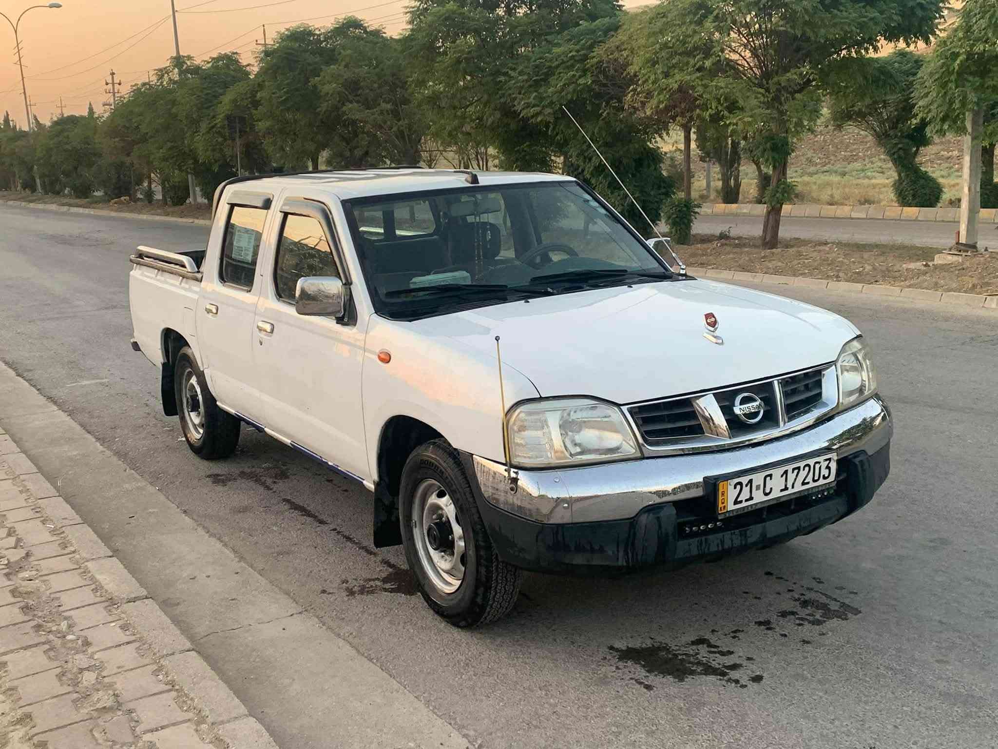 نیسان پیکاب ٢٠٠٦ سەنەوی تا ٢٠٢٩ تازەیە بەناوی خۆمانەوەیە هەزەی تازەیە خرامەو تەحویل و وەکەلات بەشەرت دەعم و لێدراو بەشەرت وەرگەراو بەشەرت سەیارەکە تێزابی بەسارە رژاوە بۆیە ئەو لایەشی بە بۆیاخ دانراوە سۆنەرەکەیم داناوە 
مەکینەی نەکراوەتەوە بیلادە سەیارەکە هی ماڵە هی مەعرەز نیە زۆر ڕێک و پێک و تازە ماوەتەوە
٩٨ مەجالێکی کەم
***********
