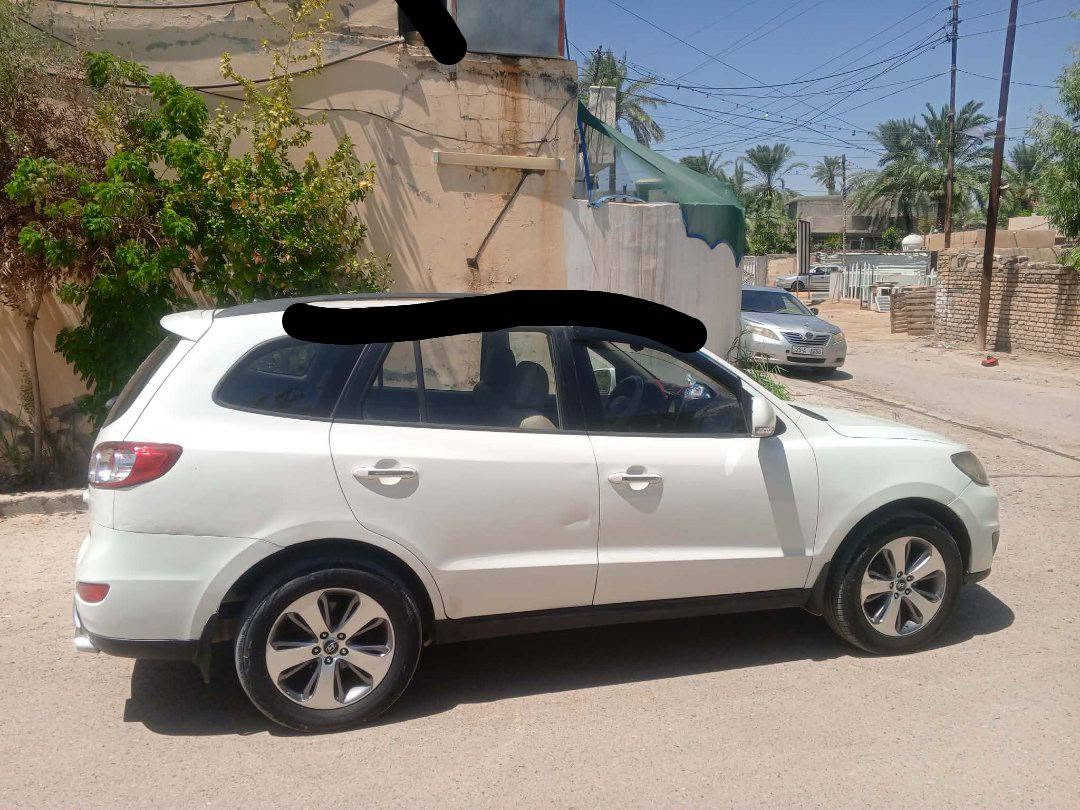 السلام عليكم
سنتافيا ٢٠١٢ رقم بغداد مكينة ٣٥٠٠
السيارة مكلوبة وبيها صبغ فقط التكم والدعامية وملاحظات السقف القماره راجع بارد 
حدادية تبريد مكينة كير خير من الله 
فول مواصفات 
العنوان ديالى بعقوبة العبارة 
السعر 130 وبيها مجال 
***********
