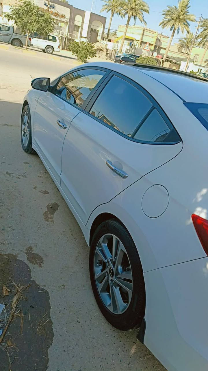 السلام عليكم 

هونداي النترا خليجي موديل 2018 رقم بغداد انكليزي باسمنا فول 1/1 كفاله فقط بارد اصبعين بلجاملغ السعر 140 وبيه مجال قليل مكاني بابل ***********
