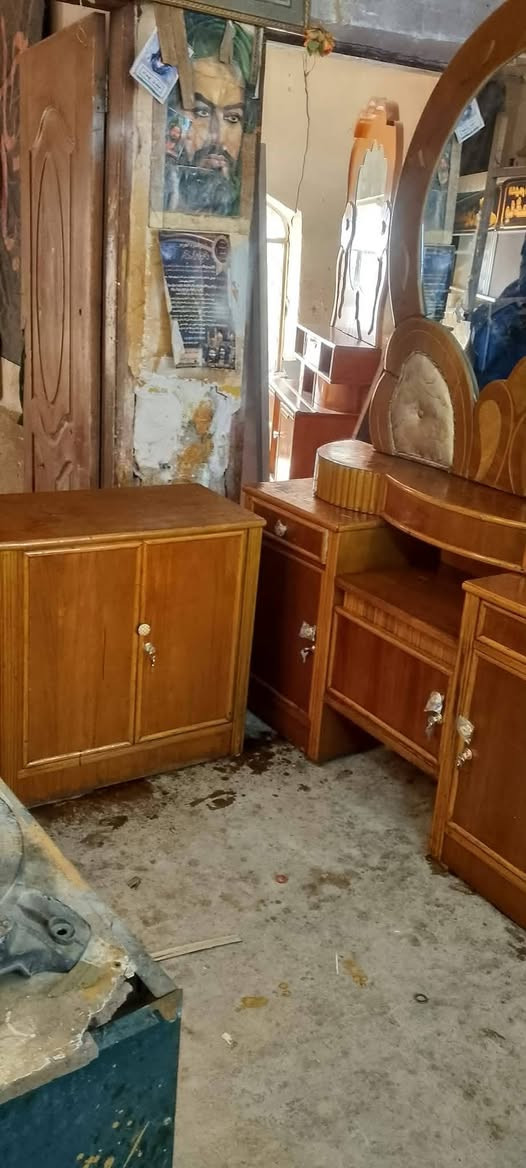 غرفة ستة أبواب • صاج ثقيل • نقص زاوية